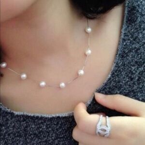 Dainty String of pearls choker